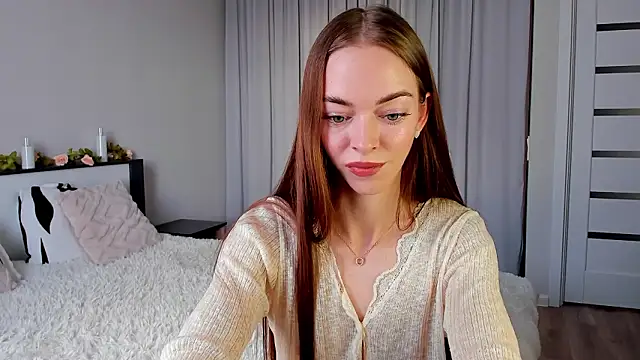 Undertheskin online show from March 2026 02:56:02 PM