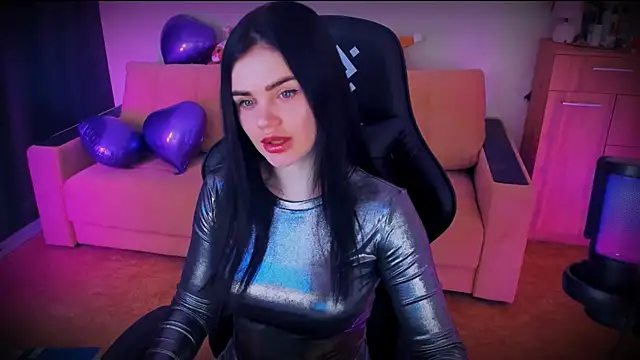 Lora Cain online show from March 2025 08:04:02 AM