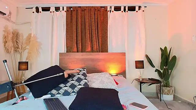 Snapshot of valery_yepes chatting on February 2026 12:05:02 PM valery yepes online show from February 2026 12:05:02 PM