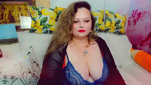 KlaraHoll online show from June 2026 03:50:02 PM