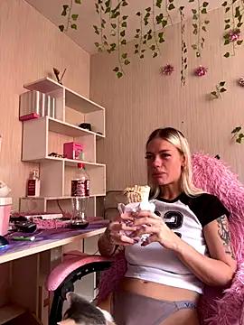 -Sexy Barbie- online show from September 2025 04:19:02 AM