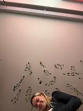 -Sexy Barbie- online show from October 2025 02:45:02 AM