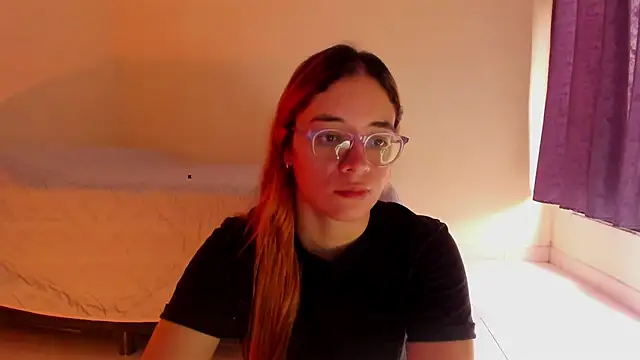 atenas 05  online show from April 2026 04:52:02 PM