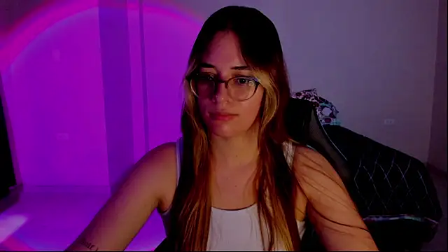 atenas 05  online show from November 2025 09:29:02 PM