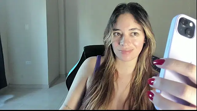 atenas 05  online show from November 2025 02:39:01 PM