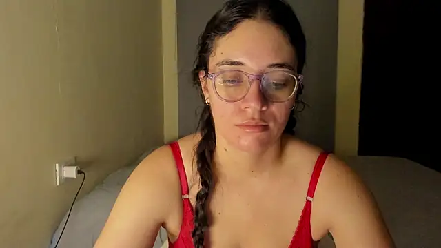 Snapshot of atenas_05_ chatting on July 2026 09:31:01 AM atenas 05 online show from July 2026 09:31:01 AM