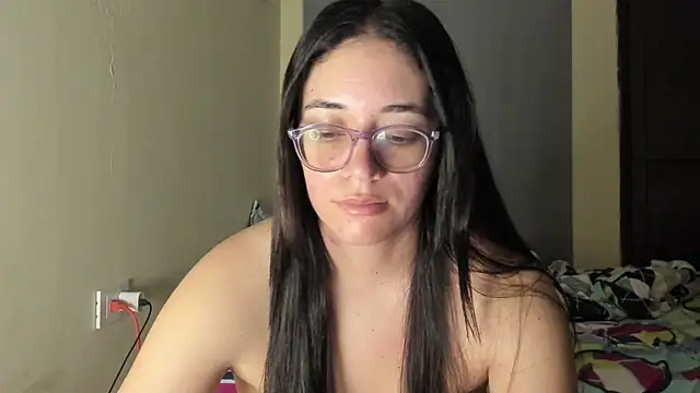 Snapshot of atenas_05_ chatting on June 2026 09:29:02 AM atenas 05 online show from June 2026 09:29:02 AM