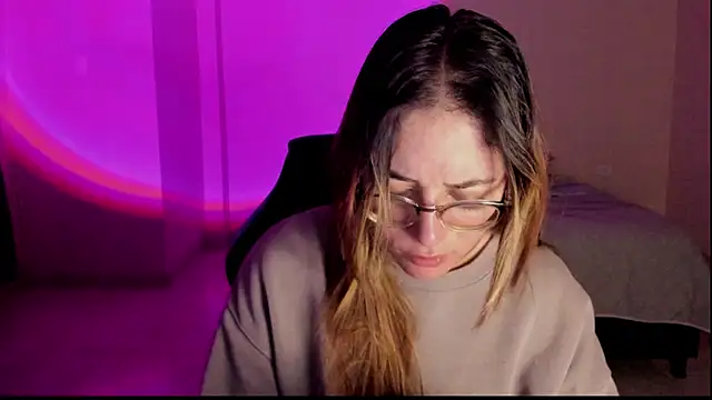 atenas 05  online show from November 2025 10:04:01 AM