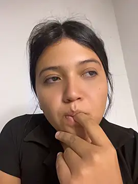 alisson carolina73 online show from May 2026 12:53:01 AM