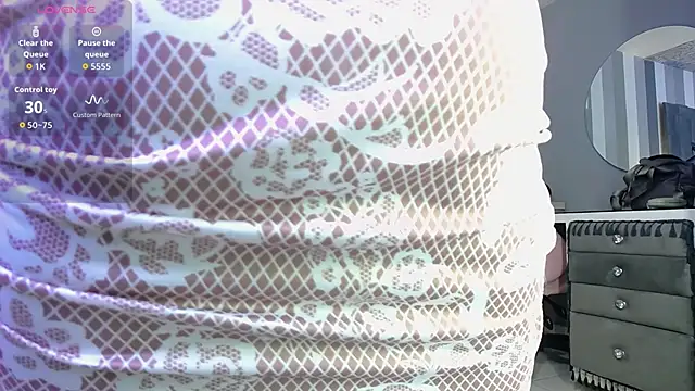 Julianewell online show from March 2026 12:43:01 PM