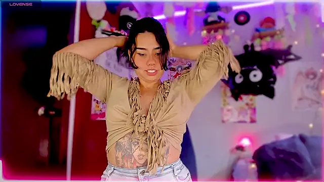 Snapshot of kiki_cavilll chatting on December 2024 03:48:01 PM kiki cavilll online show from December 2024 03:48:01 PM