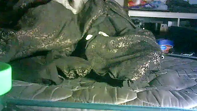 Snapshot of DI4MOND_FIR3 chatting on June 2026 12:32:02 AM DI4MOND FIR3 online show from June 2026 12:32:02 AM