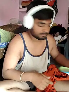 Snapshot of Cuty_dev chatting on March 2025 07:47:02 AM Cuty dev online show from March 2025 07:47:02 AM