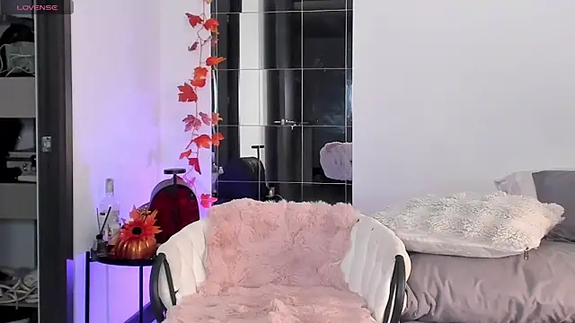 sammanthalove online show from November 2025 02:29:01 AM