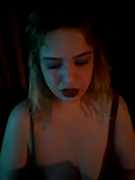 cansuozell online show from May 2026 05:52:01 PM