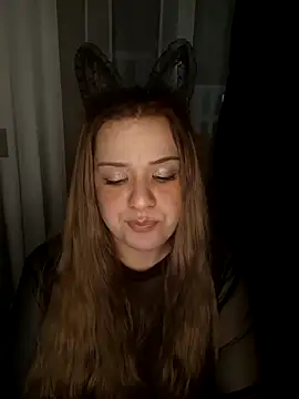 cansuozell online show from November 2025 04:56:02 PM