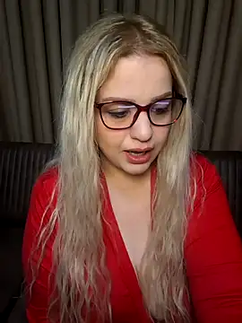 cansuozell online show from March 2026 06:37:02 PM