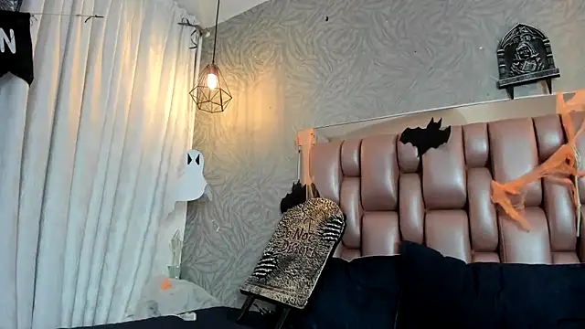 KOURTNEY-- online show from October 2025 02:10:02 AM