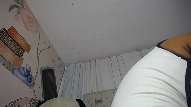 KOURTNEY-- online show from September 2025 01:44:02 AM