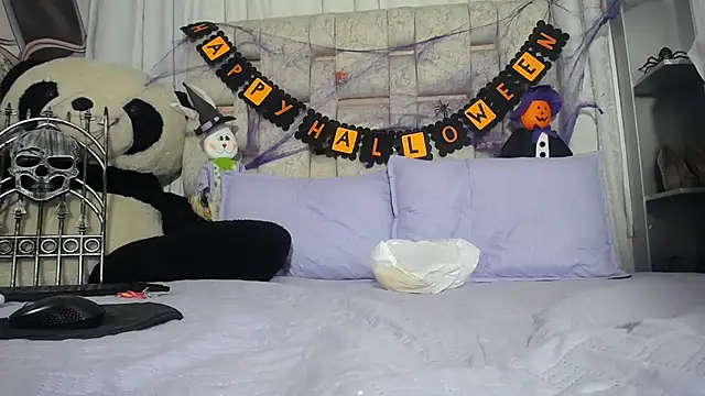 KOURTNEY-- online show from October 2025 01:50:02 AM