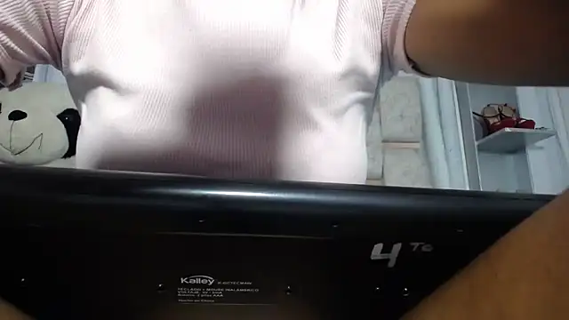 KOURTNEY-- online show from September 2025 01:33:01 AM