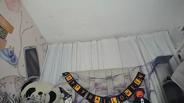 KOURTNEY-- online show from October 2025 01:50:02 AM