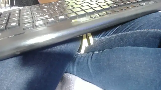 KOURTNEY-- online show from October 2025 01:51:02 AM