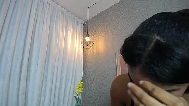 KOURTNEY-- online show from November 2025 02:48:02 AM