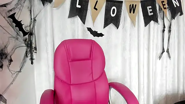 KOURTNEY-- online show from November 2025 02:18:02 AM