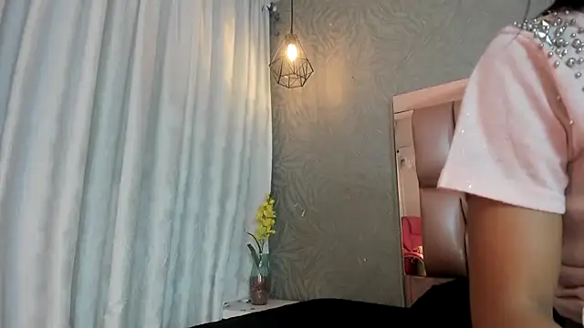 KOURTNEY-- online show from November 2025 02:37:02 AM