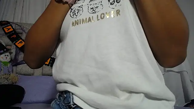 KOURTNEY-- online show from October 2025 02:23:02 AM