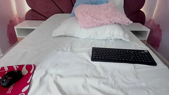 Carohorny4u online show from November 2025 01:31:02 AM