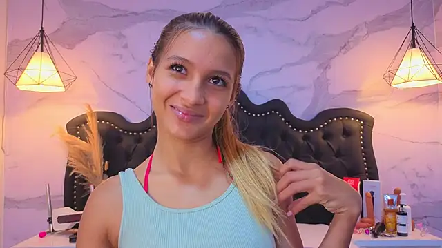 Carohorny4u online show from May 2026 01:33:01 PM