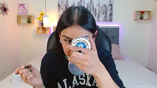 mia aira online show from September 2025 03:21:02 PM