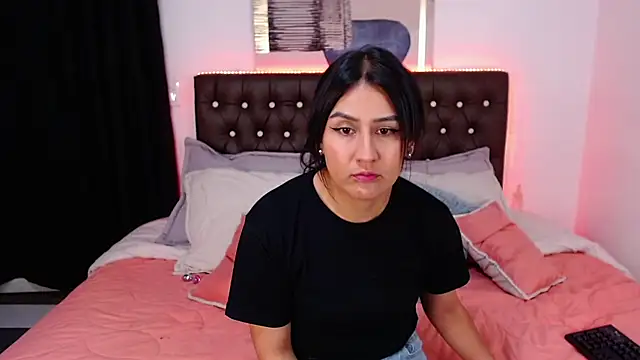 mia aira online show from March 2025 08:30:01 PM