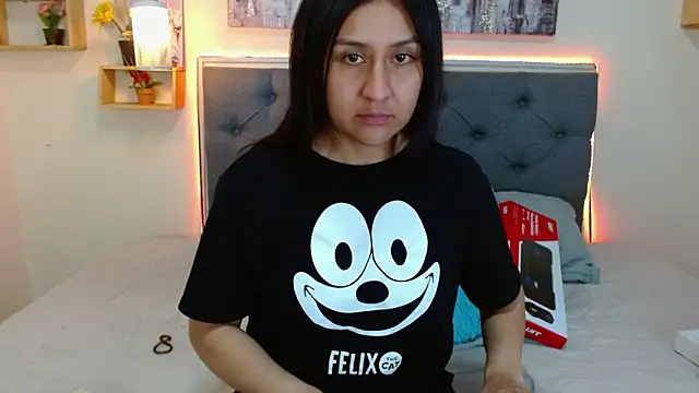 mia aira online show from September 2025 03:07:01 PM