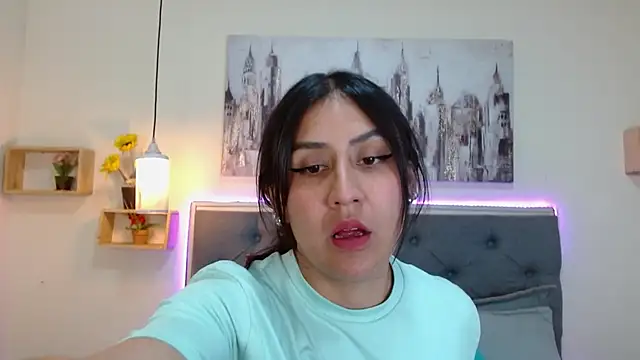 mia aira online show from September 2025 03:06:01 PM