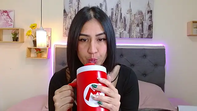 mia aira online show from September 2025 03:34:02 PM