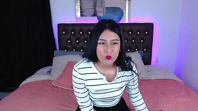 mia aira online show from March 2025 08:00:02 PM