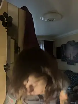 Snapshot of BroadFantasy chatting on February 2026 02:28:01 PM BroadFantasy online show from February 2026 02:28:01 PM