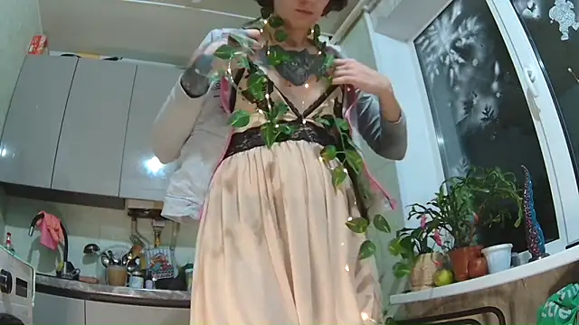 Snapshot of BroadFantasy chatting on March 2026 07:43:02 PM BroadFantasy online show from March 2026 07:43:02 PM