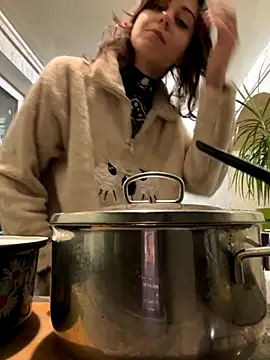 BroadFantasy online show from October 2025 03:48:01 PM