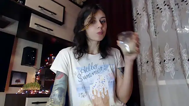 BroadFantasy online show from February 2025 05:37:01 PM