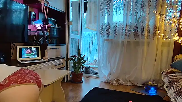 BroadFantasy online show from July 2026 05:02:02 PM