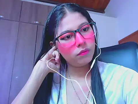  ALLYSON18  online show from June 2026 12:00:02 PM