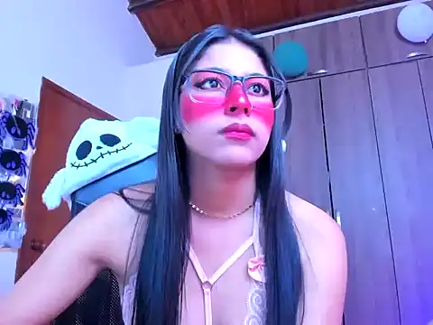 Snapshot of _ALLYSON18_ chatting on October 2025 11:29:02 AM ALLYSON18 online show from October 2025 11:29:02 AM