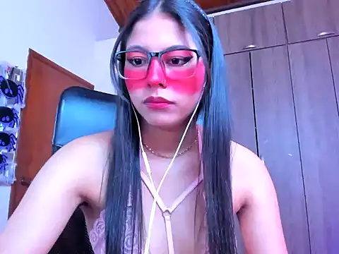 Snapshot of _ALLYSON18_ chatting on October 2025 11:46:01 AM ALLYSON18 online show from October 2025 11:46:01 AM