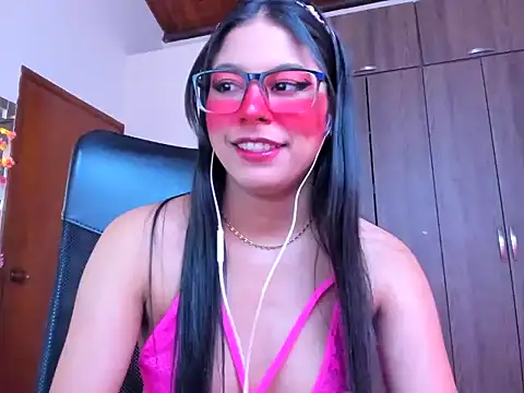 Snapshot of _ALLYSON18_ chatting on September 2025 11:21:02 AM ALLYSON18 online show from September 2025 11:21:02 AM