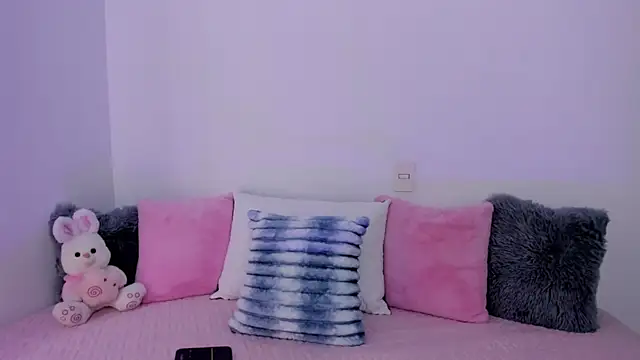 Brisa blue online show from December 2025 04:13:01 PM