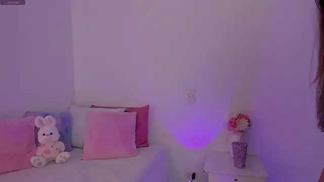 Brisa blue online show from April 2026 06:53:02 PM